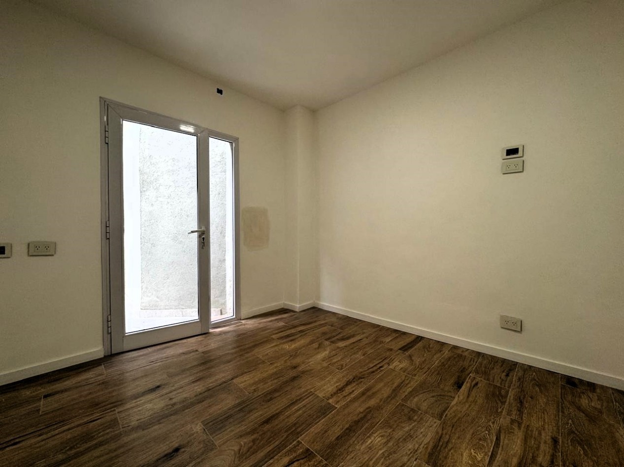 Ph 3 ambientes con patio, reciclado a nuevo. Excelente ubicacion