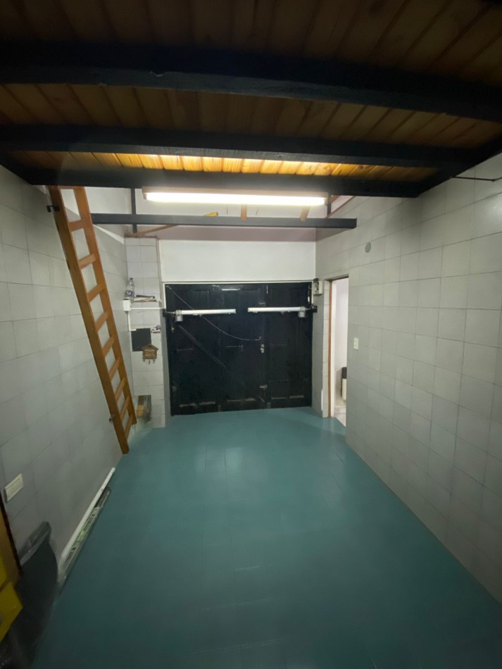 Casa 4 ambientes en lote propio con garaje quincho y terraza