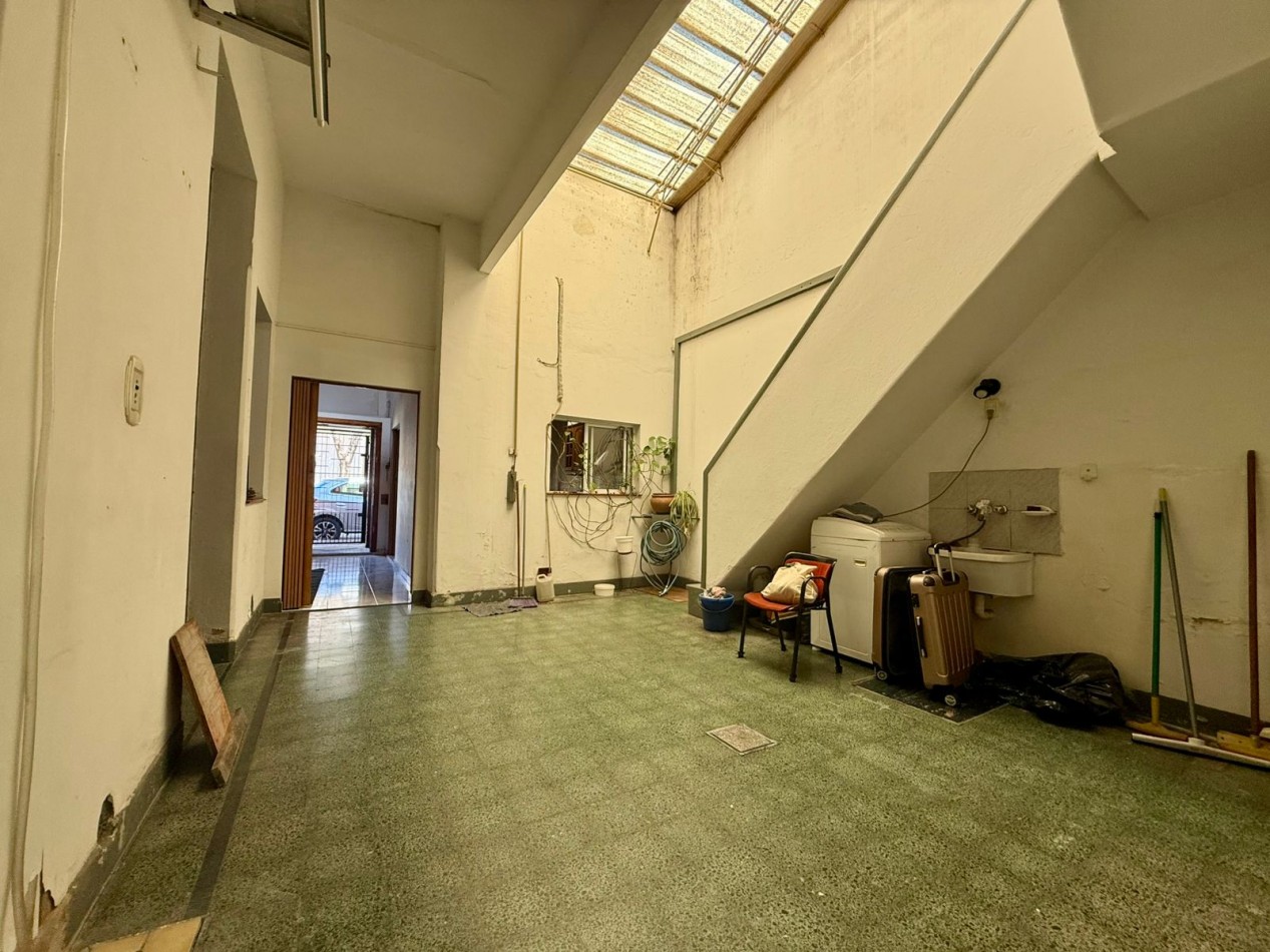 Casa 4 ambientes en lote propio con garaje quincho y terraza