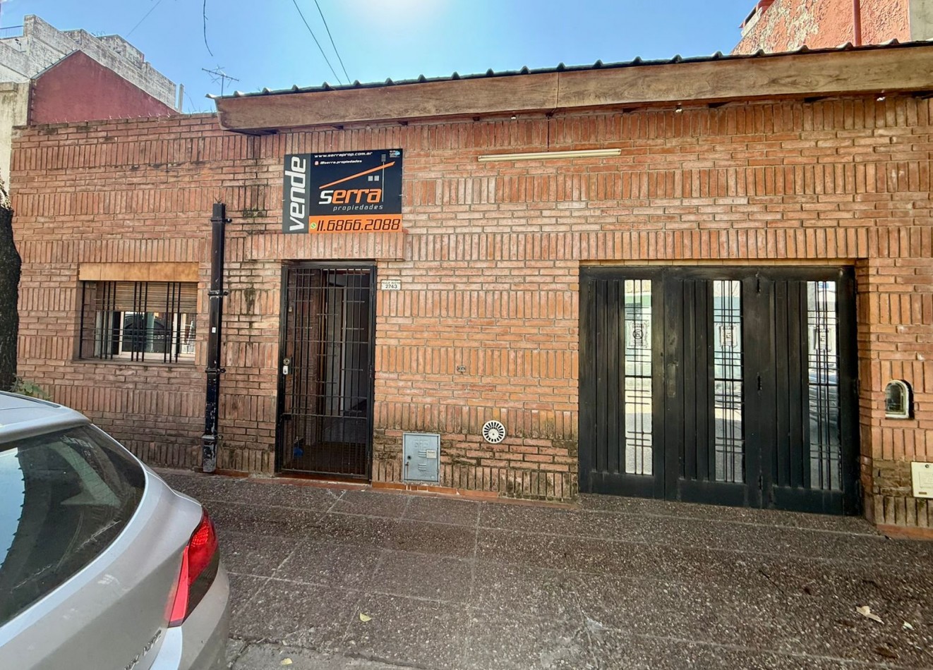 Casa 4 ambientes en lote propio con garaje quincho y terraza