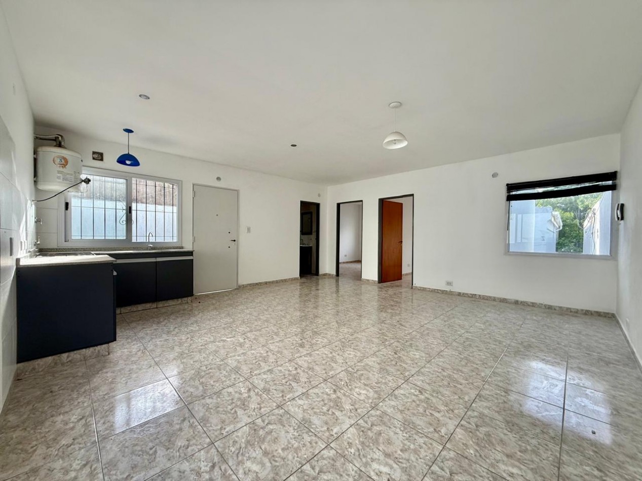 Excelente 3 ambientes en primer piso, sin expensas, no aceptan mascota