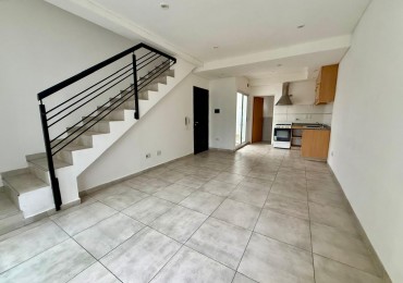 PH 3 AMBIENTES EN DUPLEX EN 1°PISO. SIN EXPENSAS