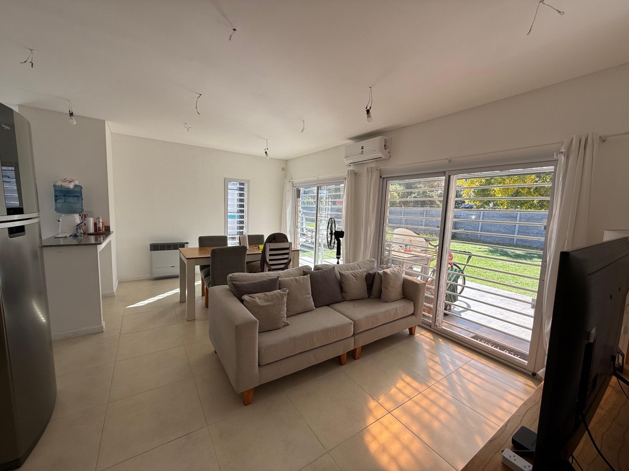 OPORTINIDAD!!! Excelente casa en lote propio listo para escriturar. APTO CREDITO!!!